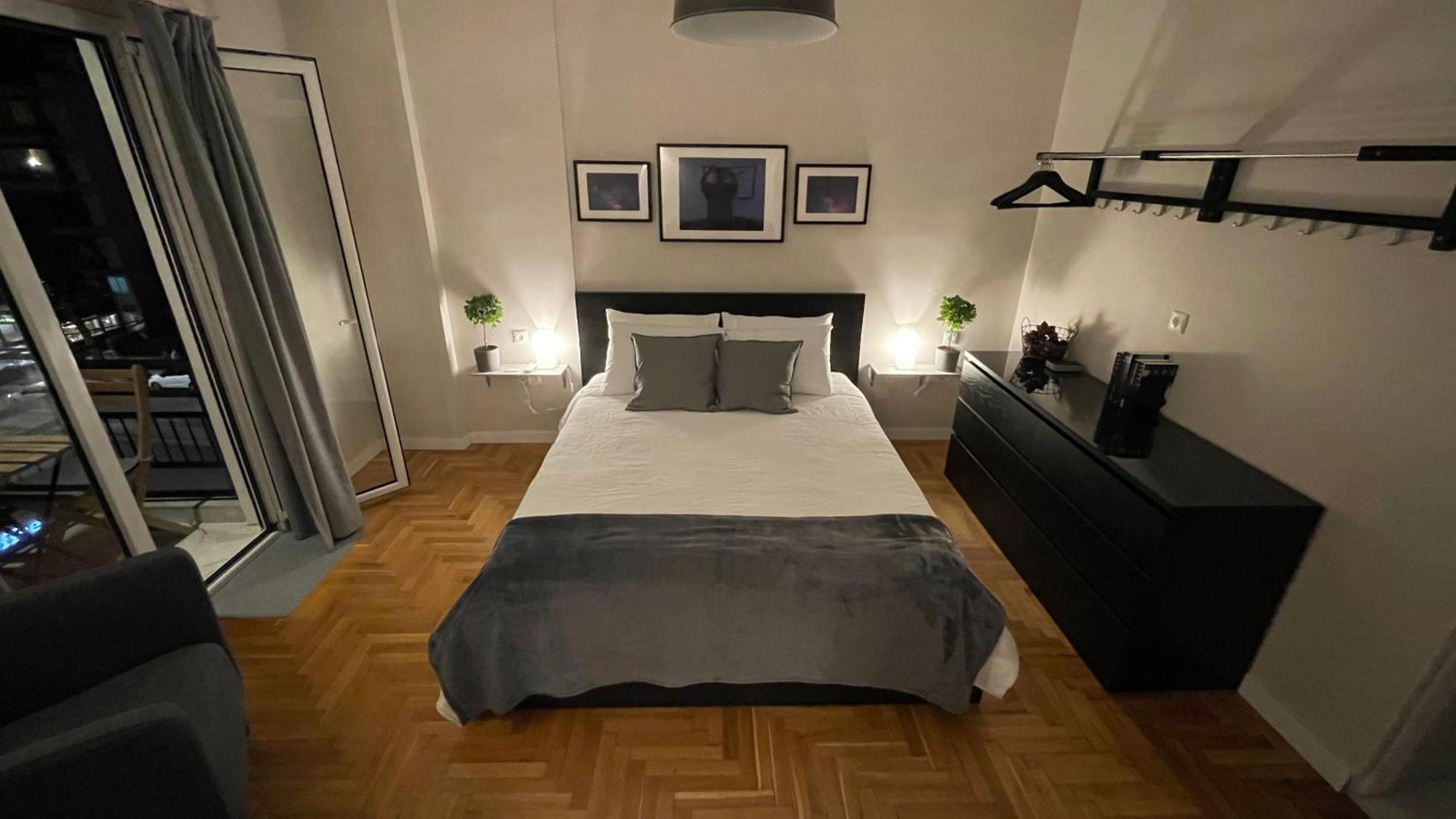 4 Newly Renovated Charming Apartments Steps From Panormou Metro Station Atene Esterno foto