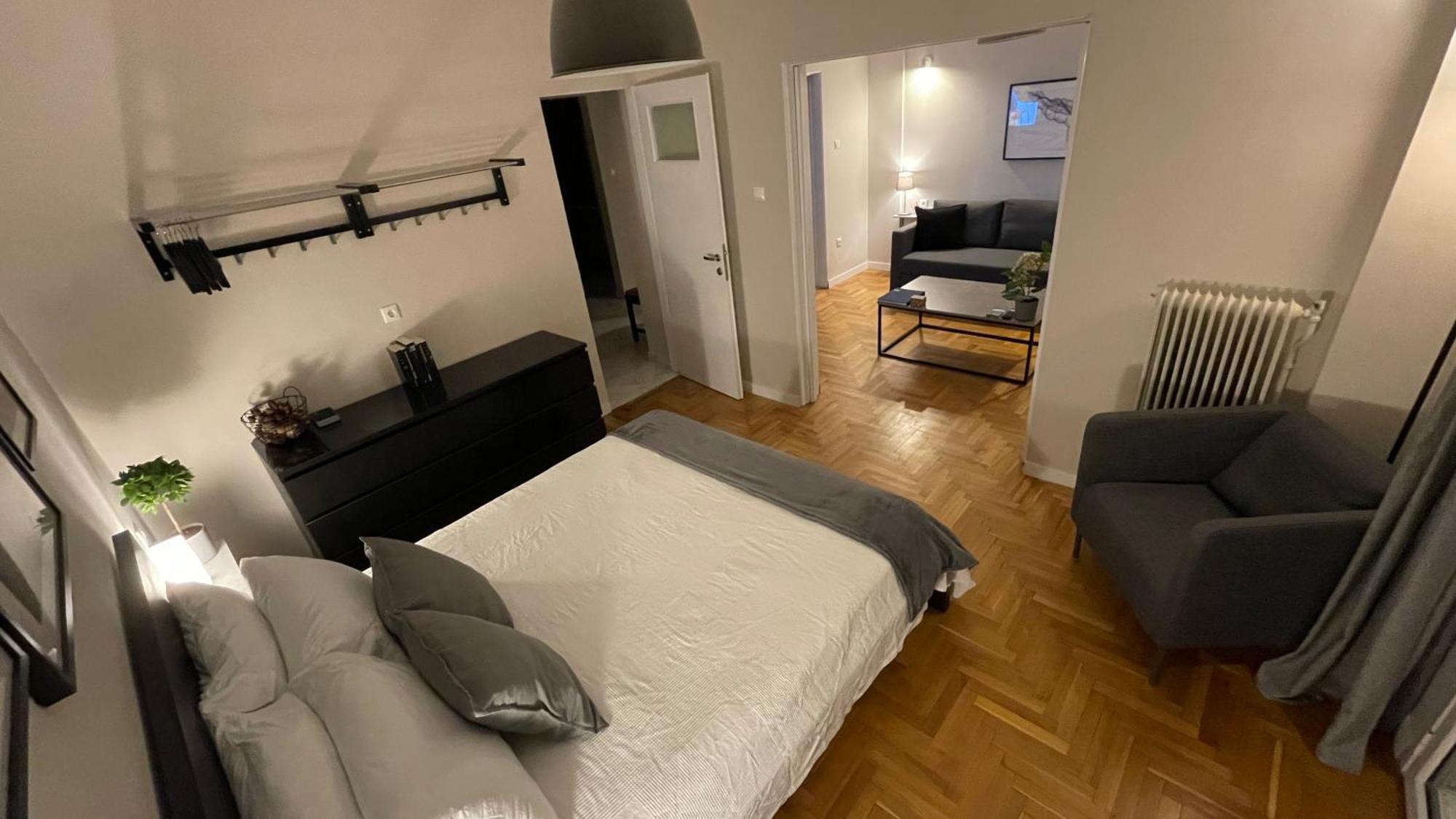 4 Newly Renovated Charming Apartments Steps From Panormou Metro Station Atene Esterno foto