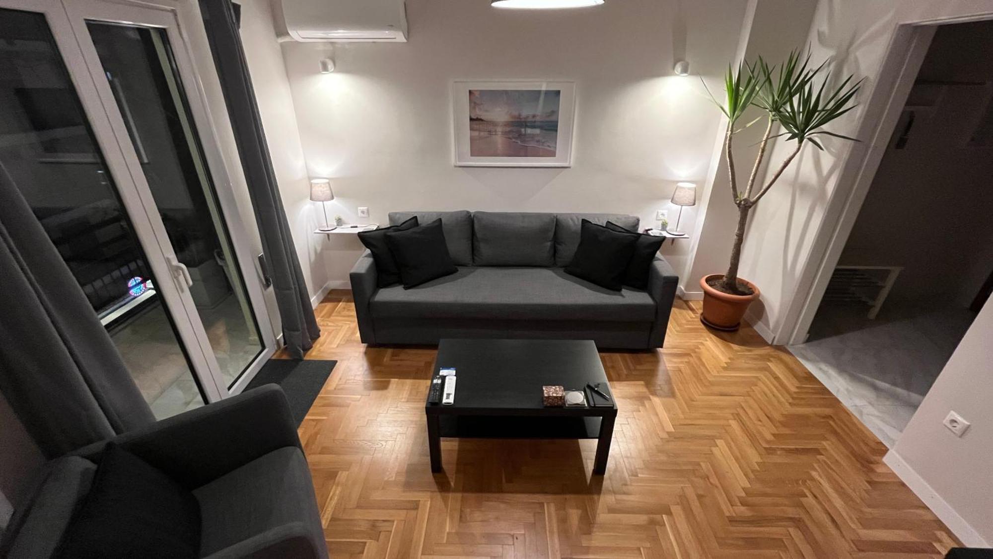 4 Newly Renovated Charming Apartments Steps From Panormou Metro Station Atene Camera foto