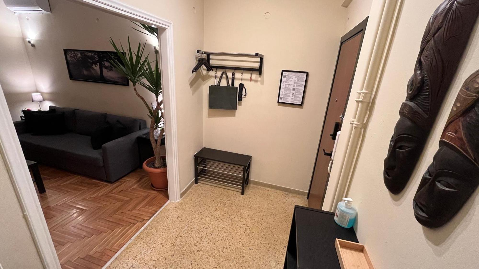 4 Newly Renovated Charming Apartments Steps From Panormou Metro Station Atene Camera foto