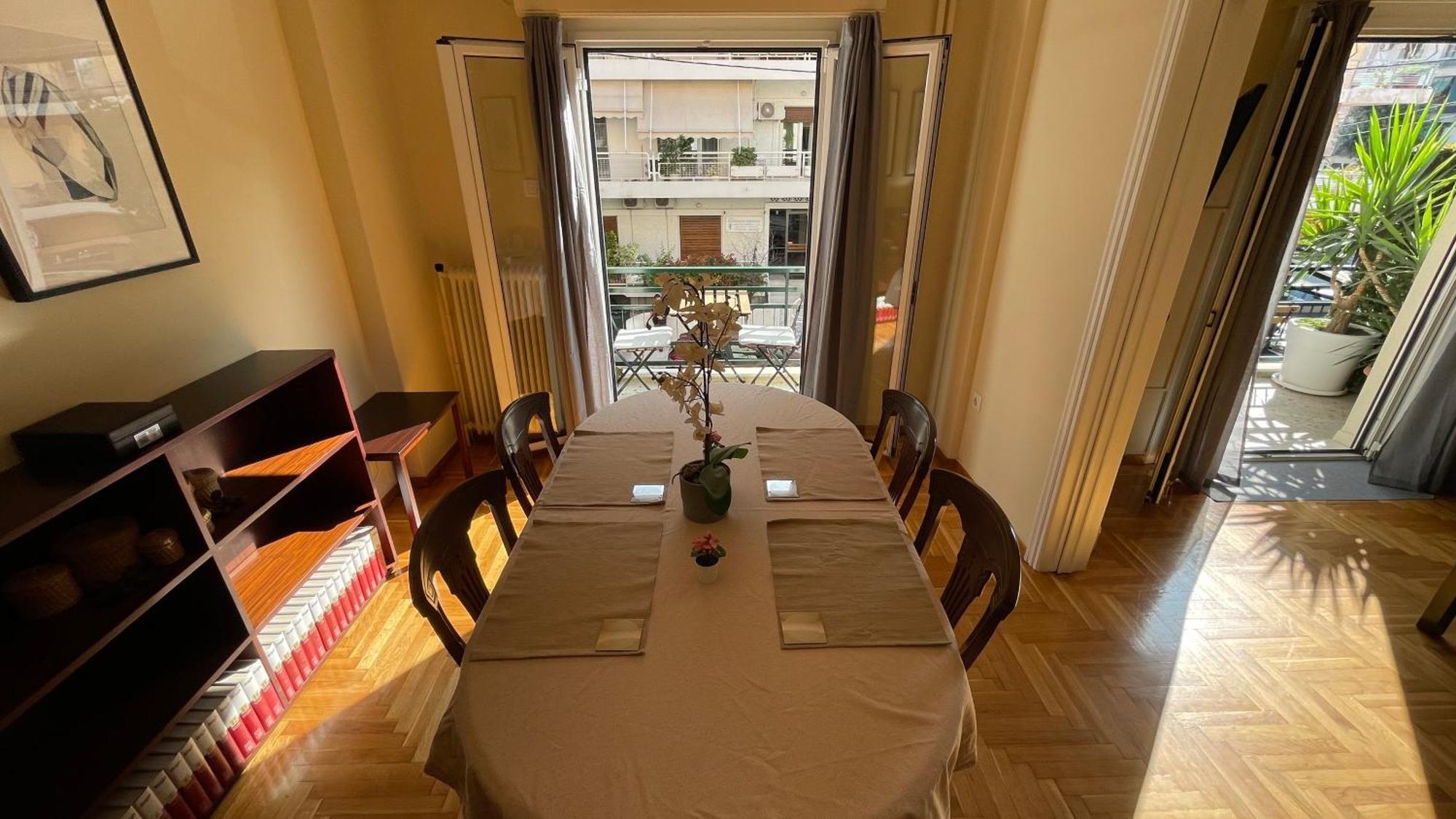 4 Newly Renovated Charming Apartments Steps From Panormou Metro Station Atene Camera foto