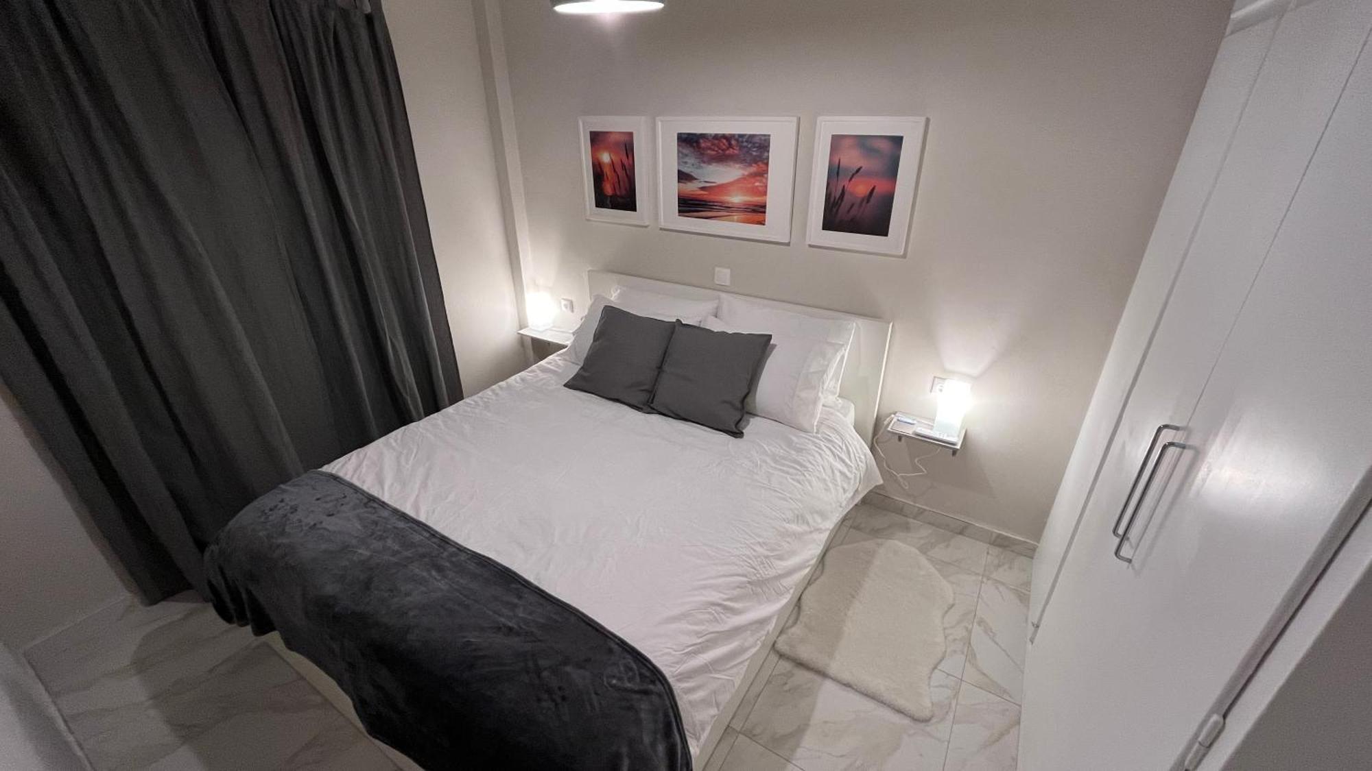 4 Newly Renovated Charming Apartments Steps From Panormou Metro Station Atene Camera foto