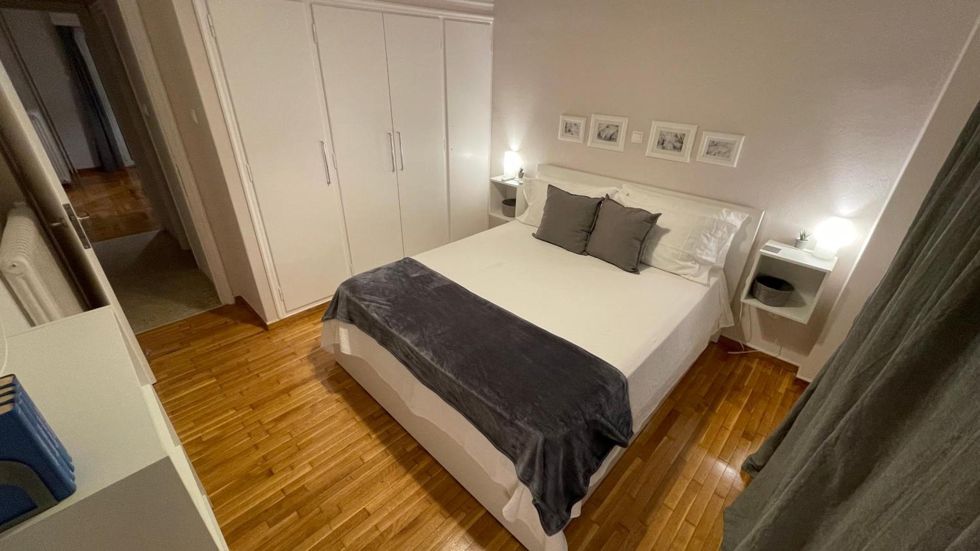 4 Newly Renovated Charming Apartments Steps From Panormou Metro Station Atene Camera foto