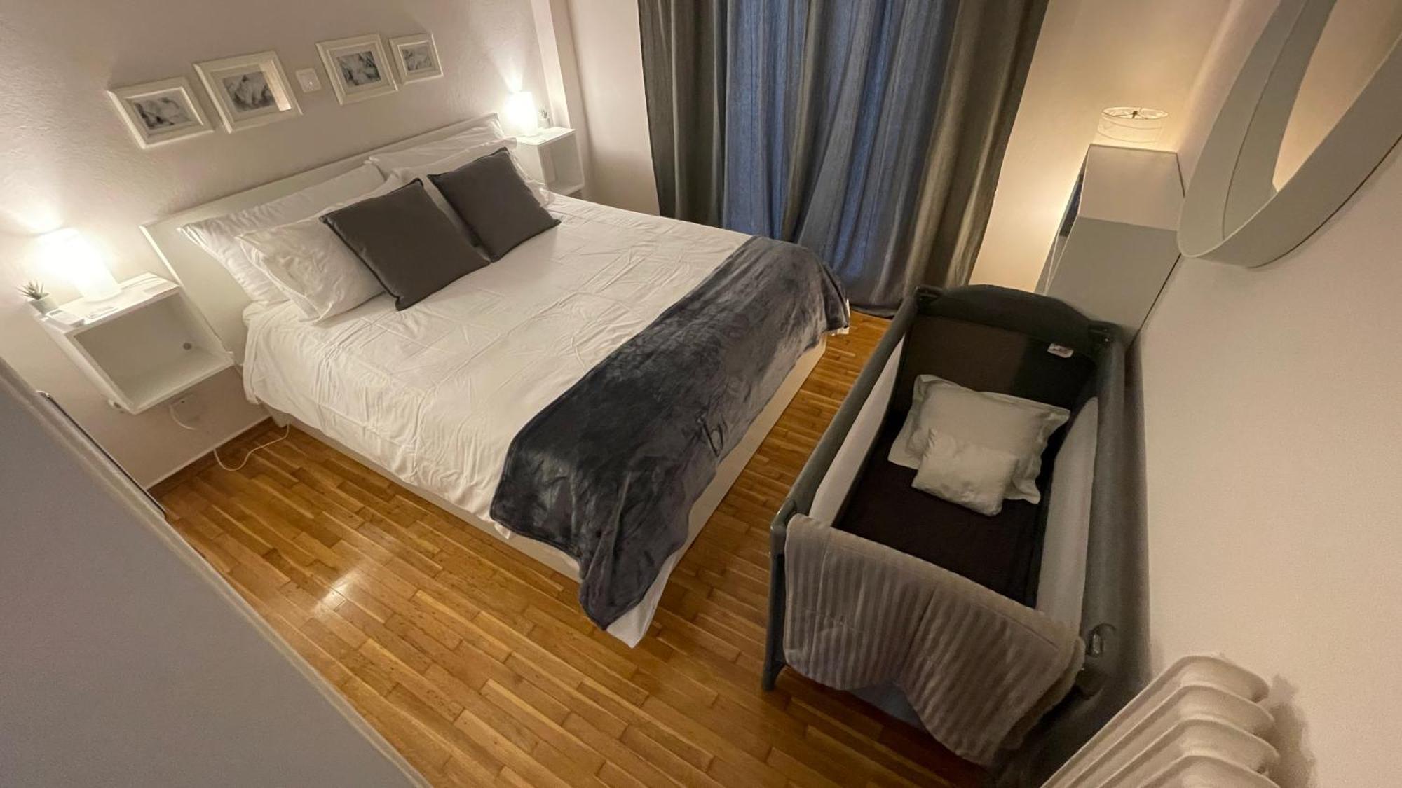 4 Newly Renovated Charming Apartments Steps From Panormou Metro Station Atene Camera foto