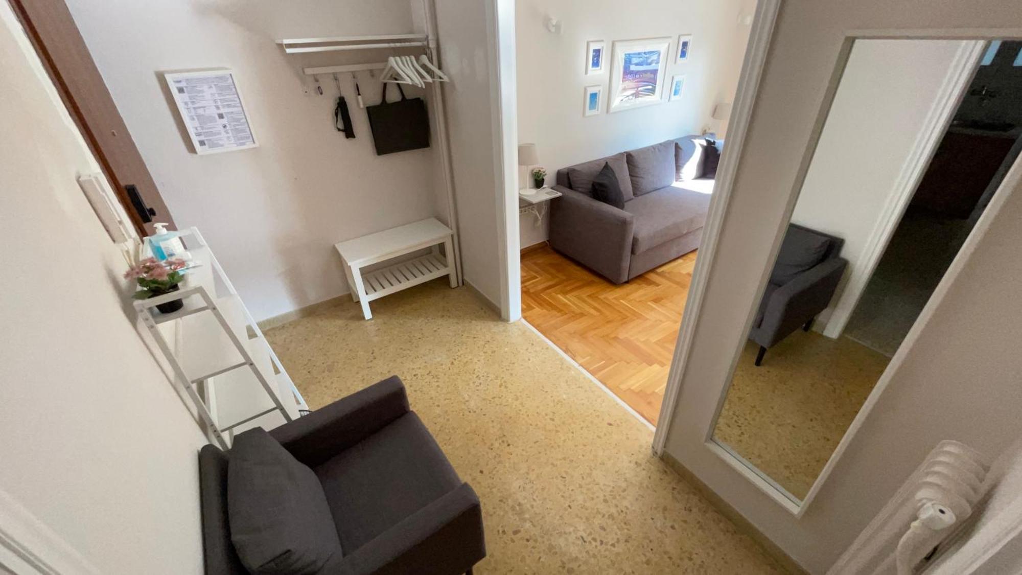 4 Newly Renovated Charming Apartments Steps From Panormou Metro Station Atene Camera foto